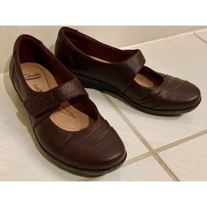 Clarks genuine leather loafers, size 7